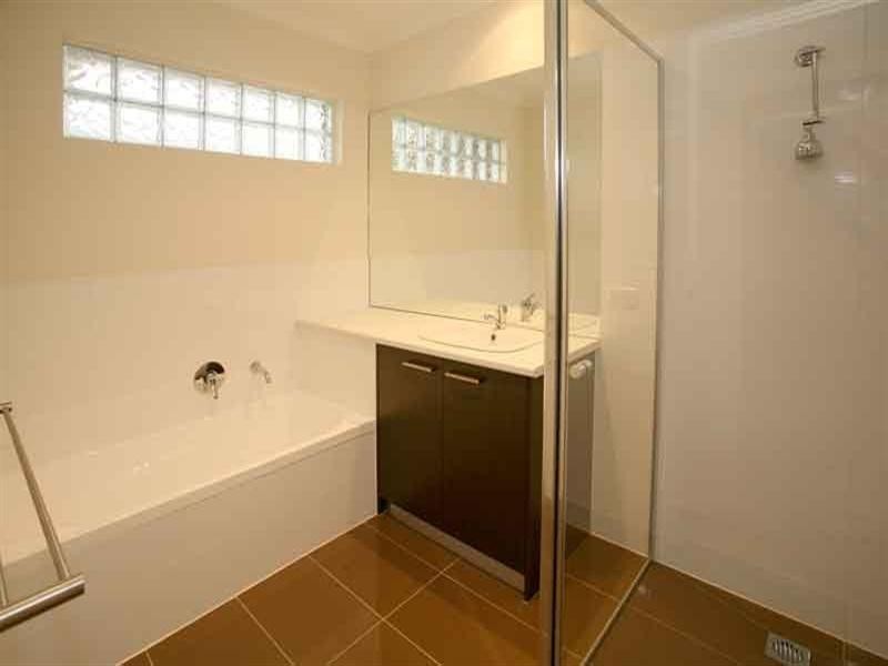 1/766 Waverley Road, Glen Waverley VIC 3150