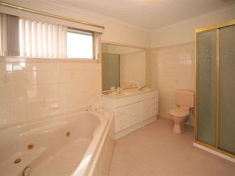 15 Nimmo Court, Mulgrave VIC 3170