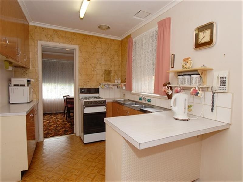 9 Diosma Drive, Glen Waverley VIC 3150