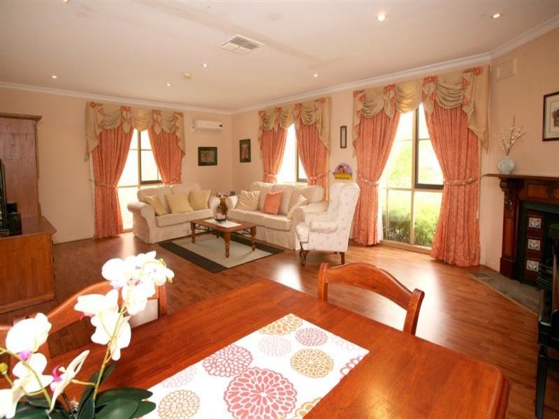 38 Winbirra Parade, Ashwood VIC 3147