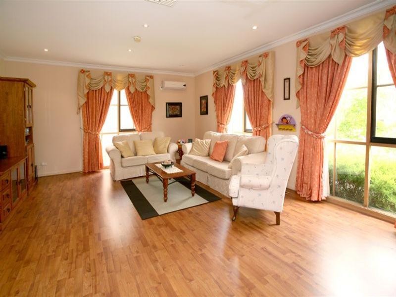 38 Winbirra Parade, Ashwood VIC 3147