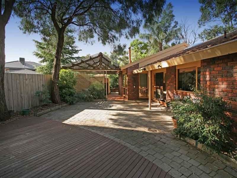 14 Donald Road, Wheelers Hill VIC 3150