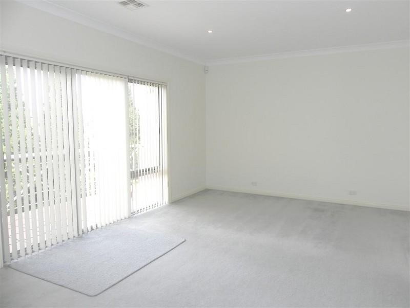 3/5-7 Cole Close, Burwood East VIC 3151