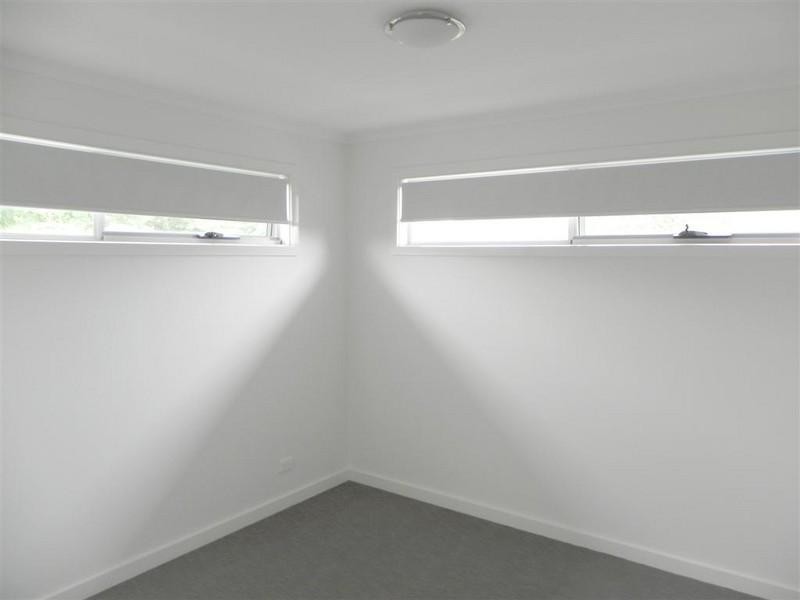 9b Fernhurst Drive, Glen Waverley VIC 3150