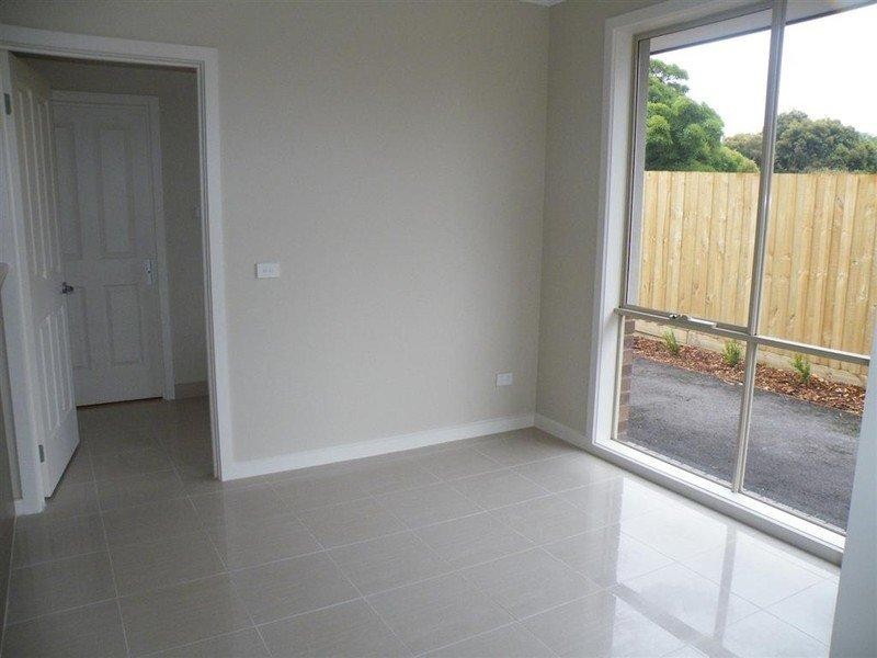 2/1 Wolseley Avenue, Glen Waverley VIC 3150