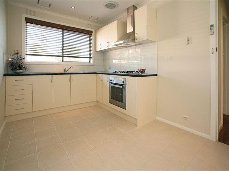 2/28 Florence Street, Glen Waverley VIC 3150