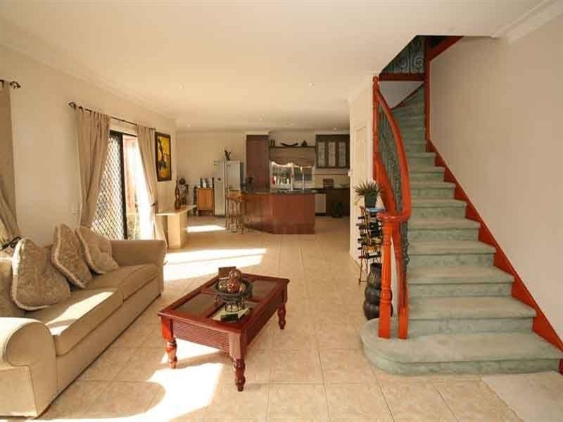 94 Herriotts Boulevard, Glen Waverley VIC 3150