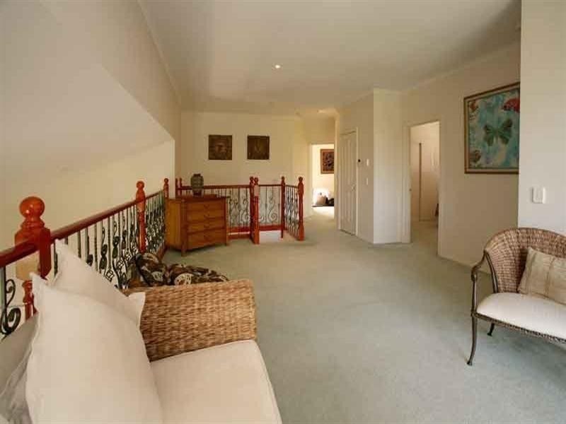 94 Herriotts Boulevard, Glen Waverley VIC 3150