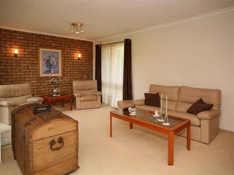 54 Guinevere Parade, Glen Waverley VIC 3150