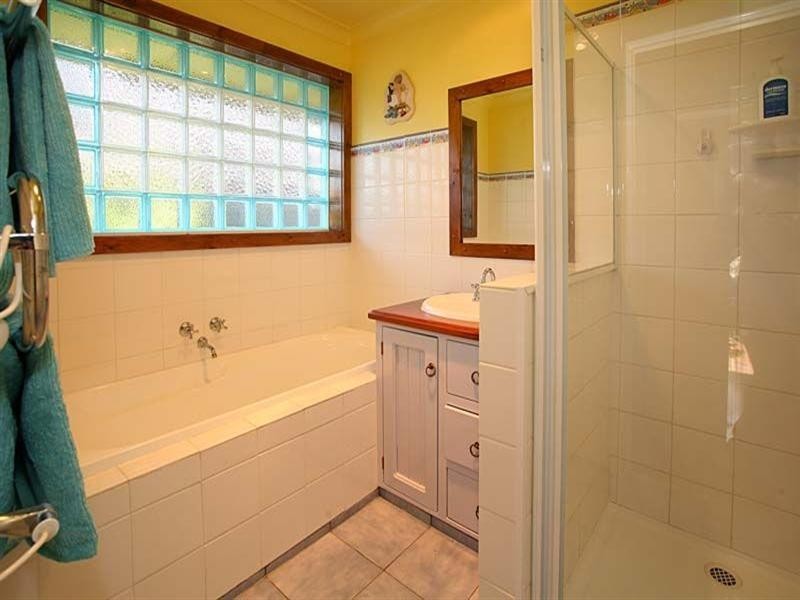 18 Glencairn Street, Mulgrave VIC 3170