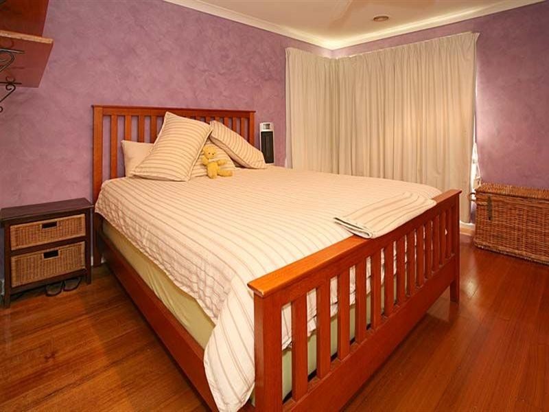 18 Glencairn Street, Mulgrave VIC 3170