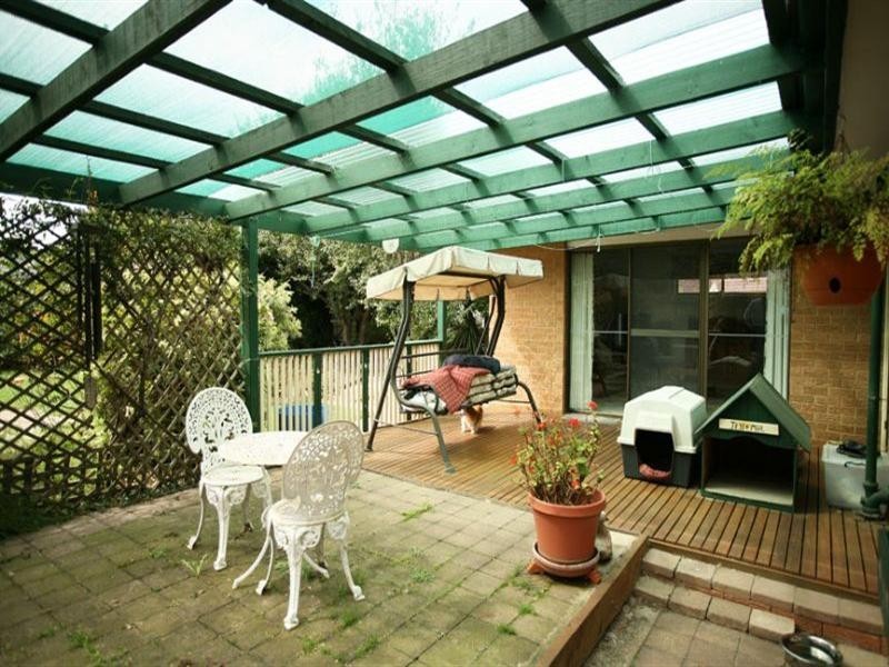 8 Huxley Avenue, Mulgrave VIC 3170