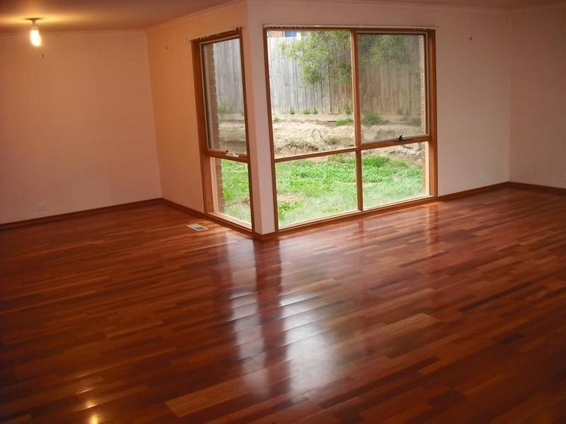 10 Duckworth Close, Berwick VIC 3806