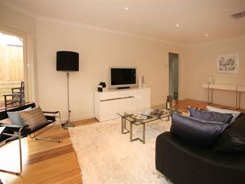 2/766 Waverley Road, Glen Waverley VIC 3150