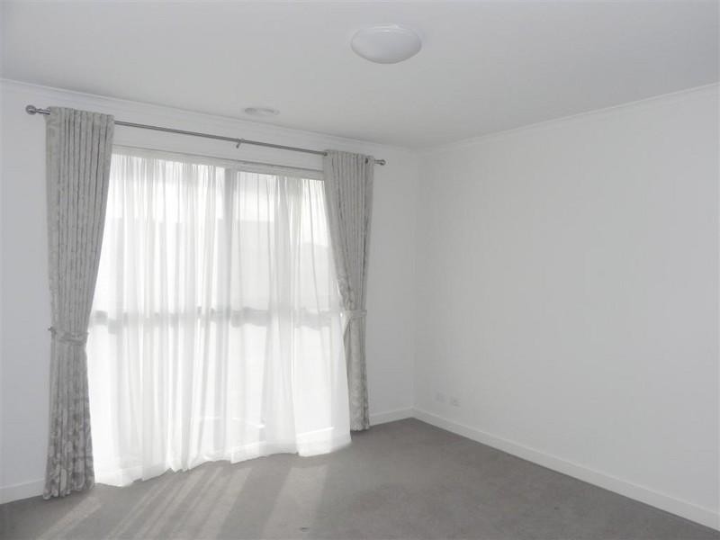 9 Beaconsfield Road, Mulgrave VIC 3170