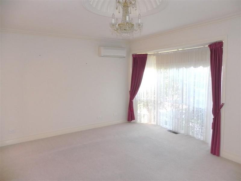 2/33 Fernhill Street, Glen Waverley VIC 3150