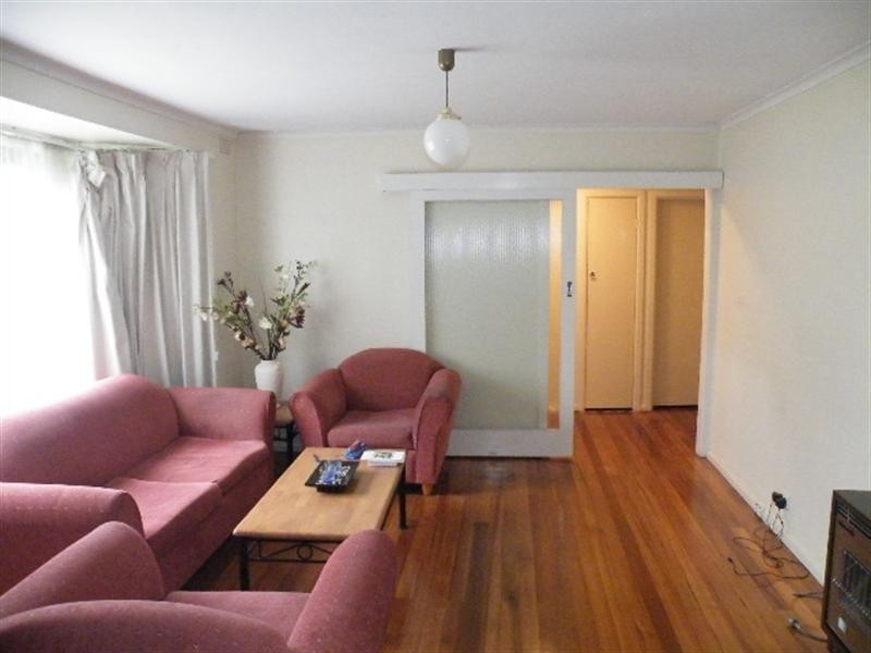 1/596 High Street Road, Glen Waverley VIC 3150