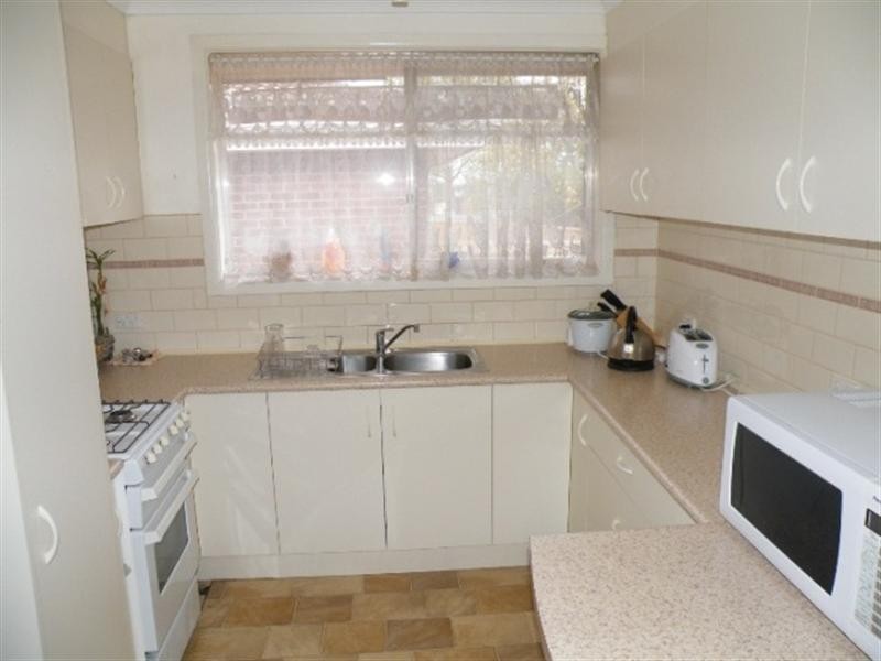 1/596 High Street Road, Glen Waverley VIC 3150