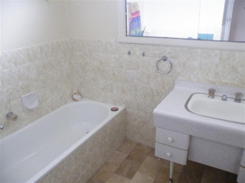 1/596 High Street Road, Glen Waverley VIC 3150