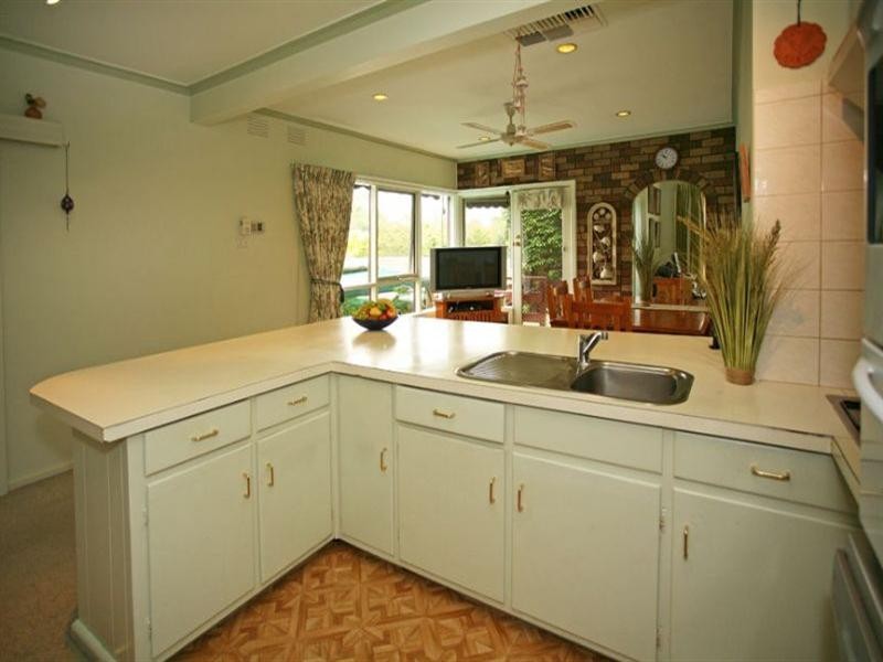 19 Dorset Street, Glen Waverley VIC 3150