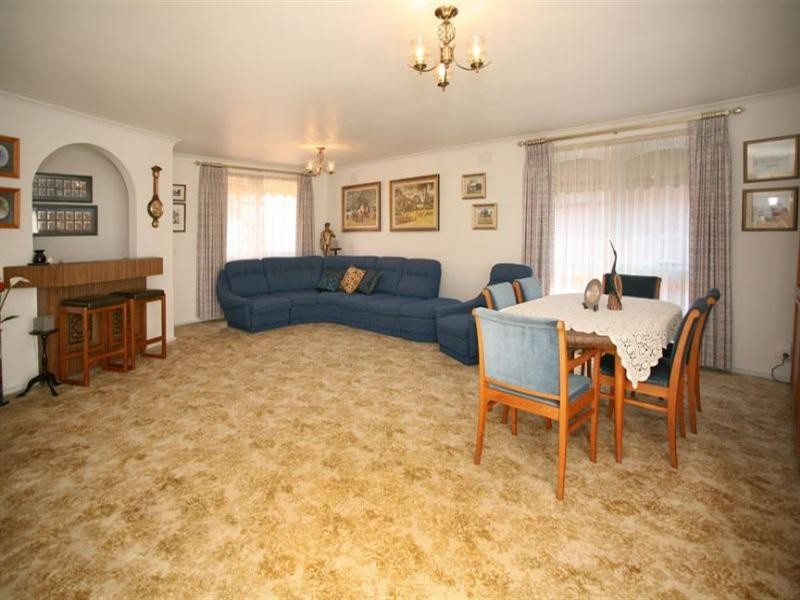 13 Galahad Crescent, Glen Waverley VIC 3150