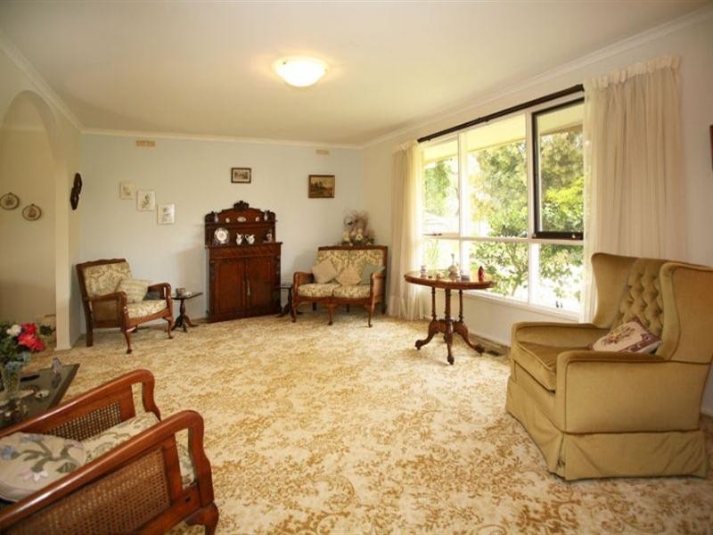 24 Driftwood Drive, Glen Waverley VIC 3150