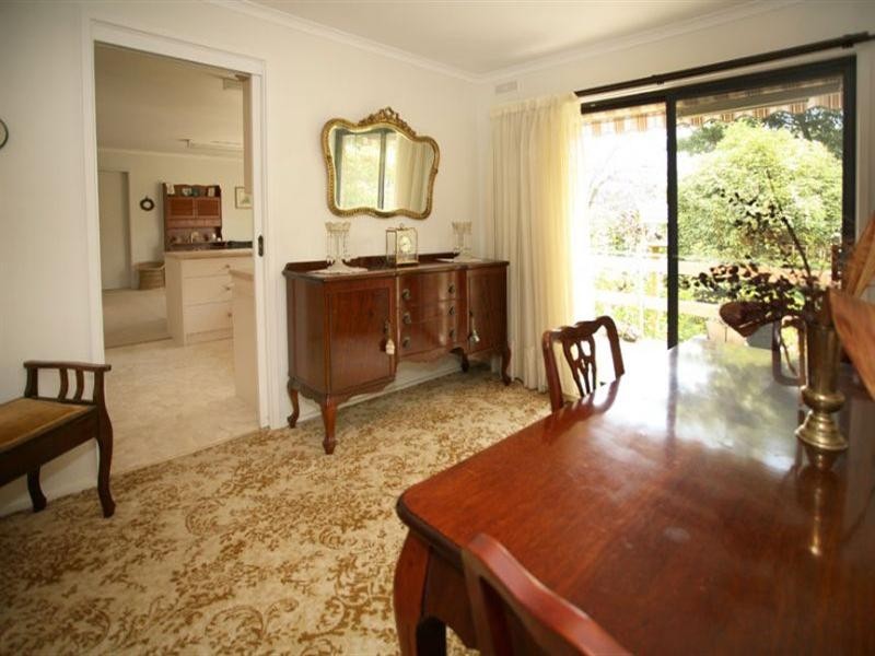 24 Driftwood Drive, Glen Waverley VIC 3150