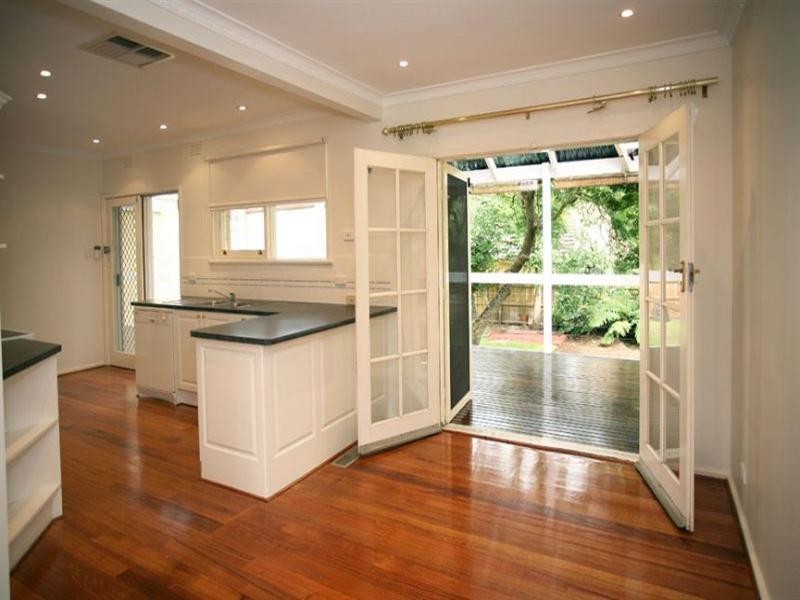 11 Margate Crescent, Glen Waverley VIC 3150