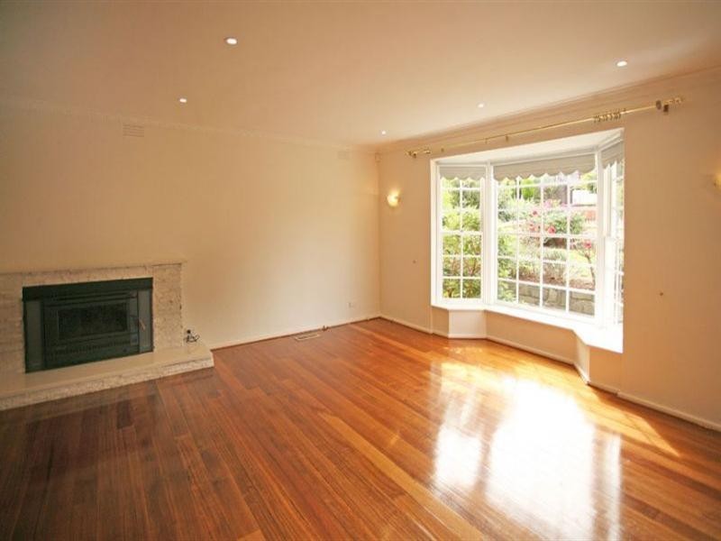 11 Margate Crescent, Glen Waverley VIC 3150