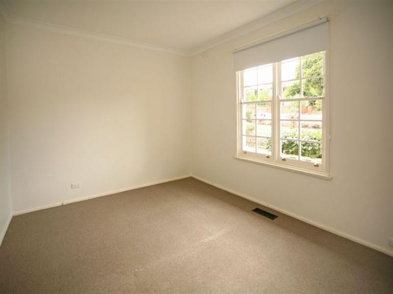 11 Margate Crescent, Glen Waverley VIC 3150