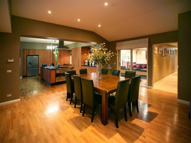 16 Pleasant View Crescent, Wheelers Hill VIC 3150