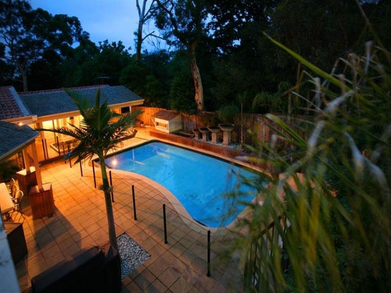 16 Pleasant View Crescent, Wheelers Hill VIC 3150