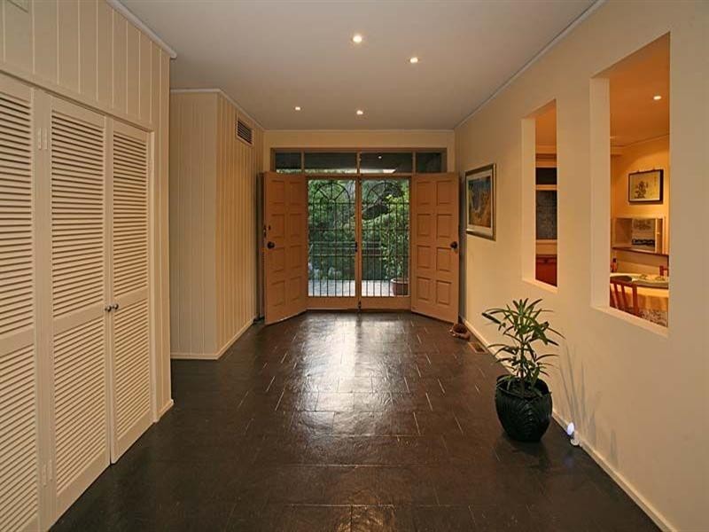 1 Pleasant View Crescent, Wheelers Hill VIC 3150