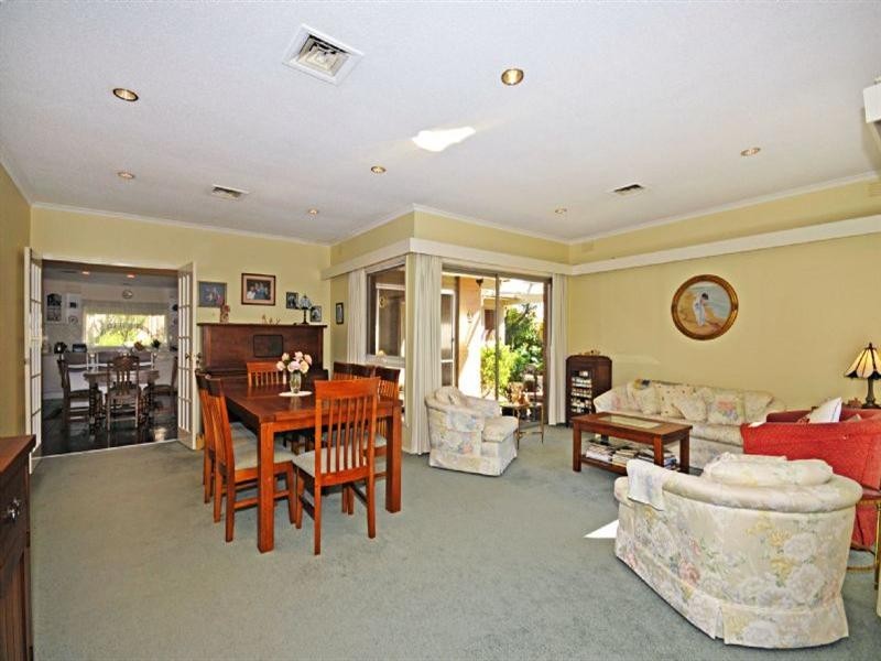 13 Blenheim Avenue, Glen Waverley VIC 3150