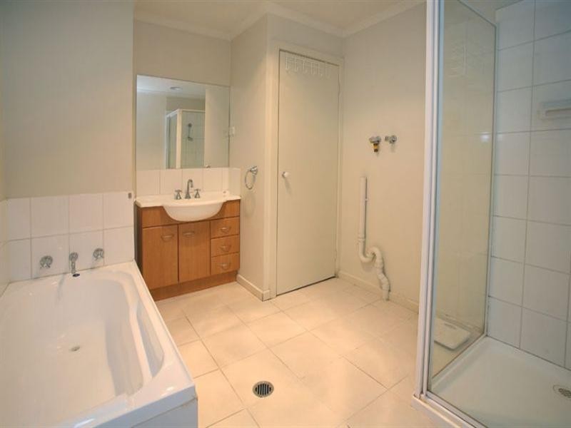 26/1 Eucalyptus Mews, Notting Hill VIC 3168