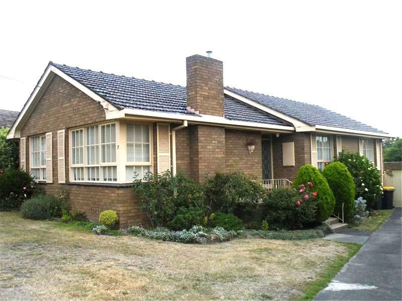 7 Ingleside Crescent, Glen Waverley VIC 3150