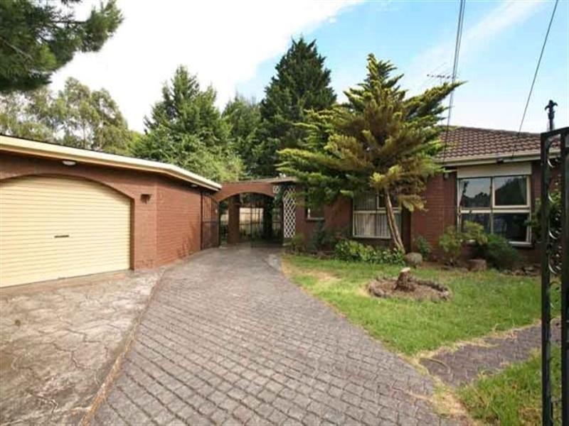 8 Lauriston Court, Mulgrave VIC 3170