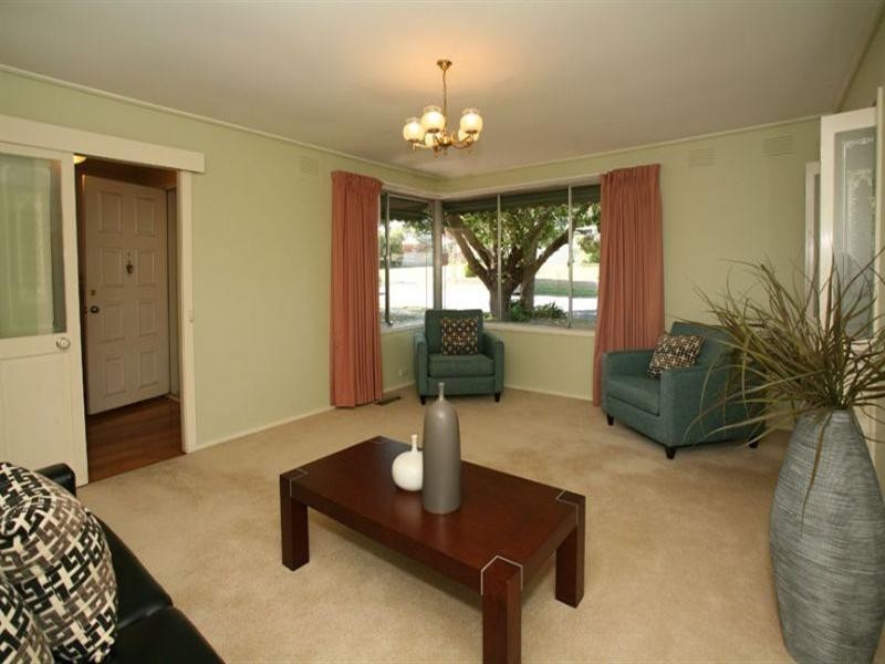 47 Elmwood Crescent, Glen Waverley VIC 3150