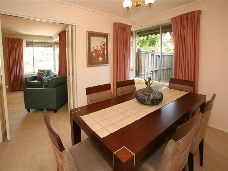 47 Elmwood Crescent, Glen Waverley VIC 3150
