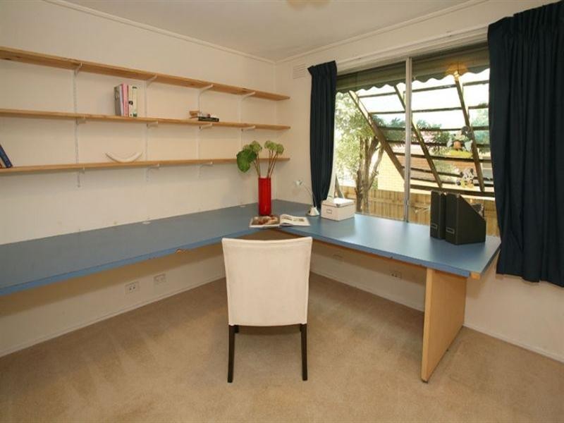 47 Elmwood Crescent, Glen Waverley VIC 3150