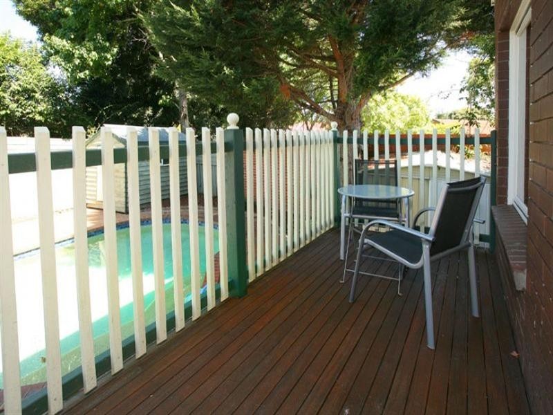47 Elmwood Crescent, Glen Waverley VIC 3150