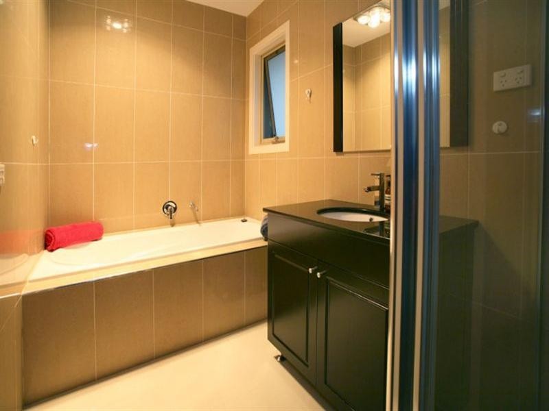 1/28 Boronia Grove, Doncaster East VIC 3109