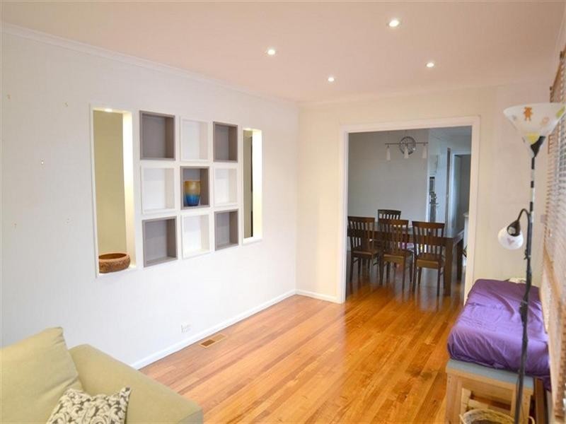 27 Westlands Road, Glen Waverley VIC 3150