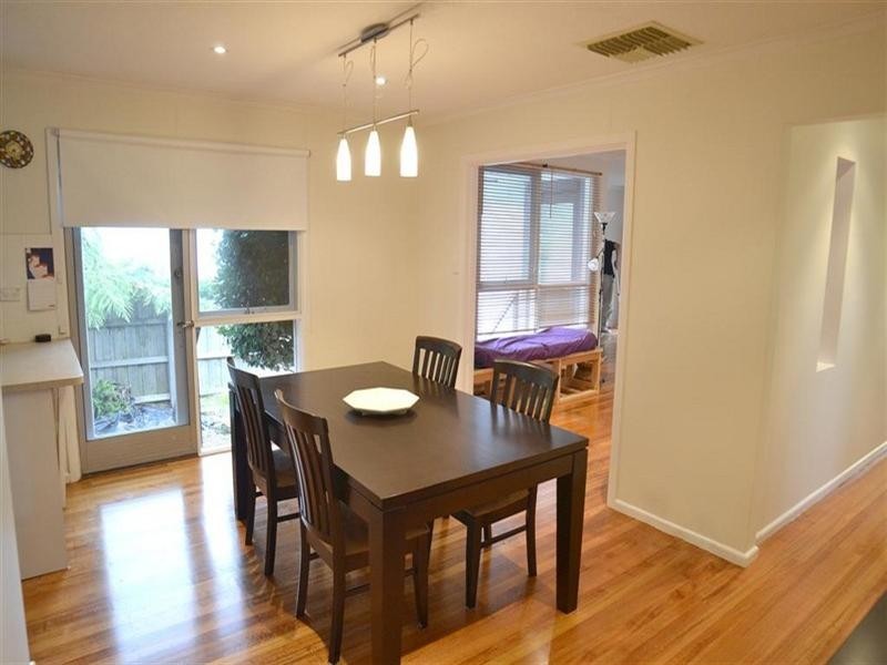 27 Westlands Road, Glen Waverley VIC 3150