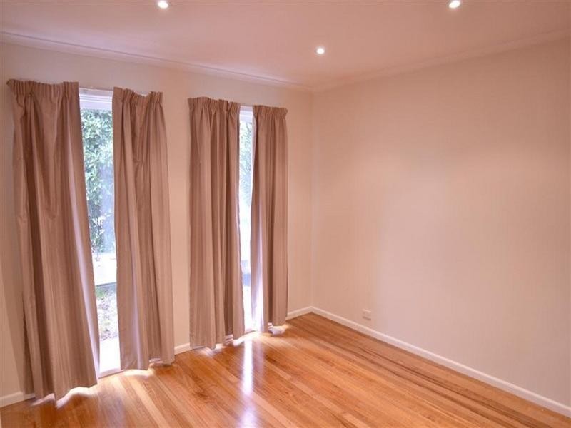 27 Westlands Road, Glen Waverley VIC 3150