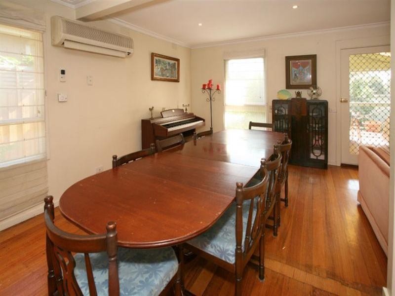 123 Brandon Park Drive, Wheelers Hill VIC 3150