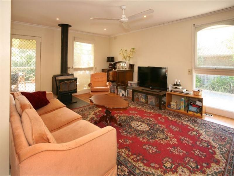 123 Brandon Park Drive, Wheelers Hill VIC 3150