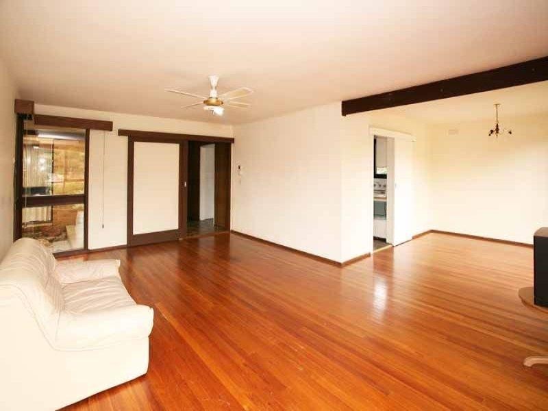 27 Huxley Avenue, Mulgrave VIC 3170