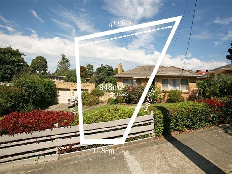 13 Aurisch Avenue, Glen Waverley VIC 3150