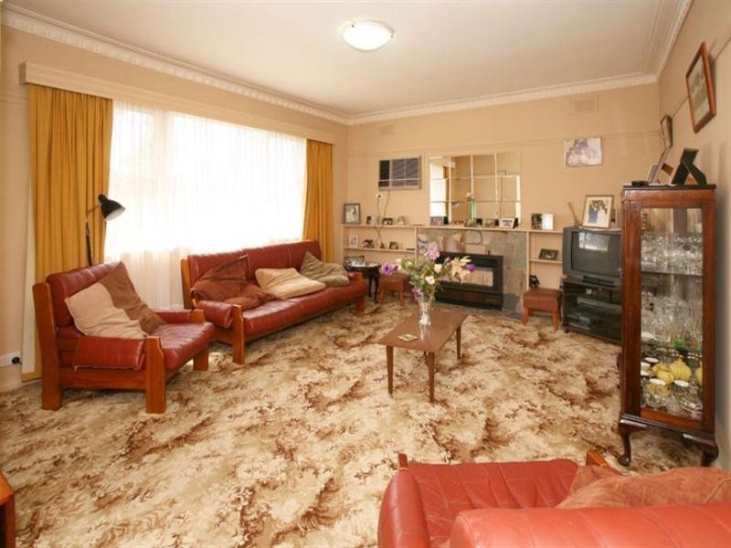 13 Aurisch Avenue, Glen Waverley VIC 3150